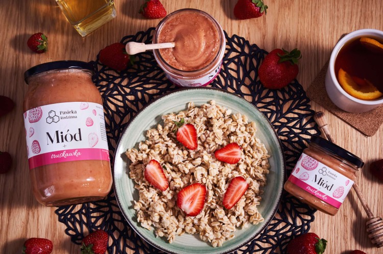 Miód z truskawką 3.JPG